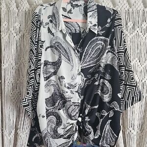 Rose & Olive Black and White Graphic Button Down Shirt